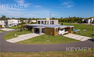 Venta casa en  Altos de Campo Grande