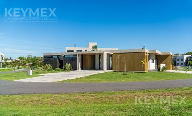 Venta casa en  Altos de Campo Grande
