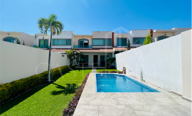 Casa con alberca en venta en Jiutepec, Morelos