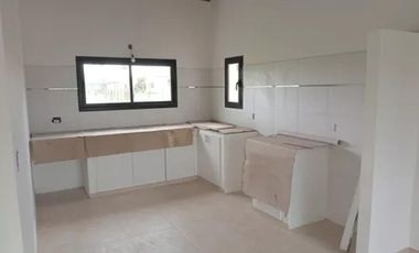 Casa en venta - 3 Dormitorios 1 Baño - 1.239Mts2 - San Miguel del Monte