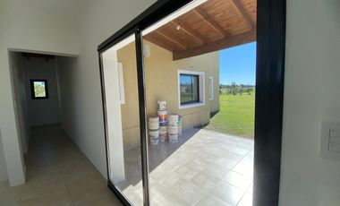 Casa en venta - 3 Dormitorios 1 Baño - 1.239Mts2 - San Miguel del Monte