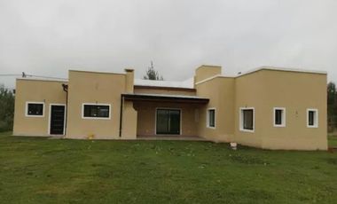 Casa en venta - 3 Dormitorios 1 Baño - 1.239Mts2 - San Miguel del Monte
