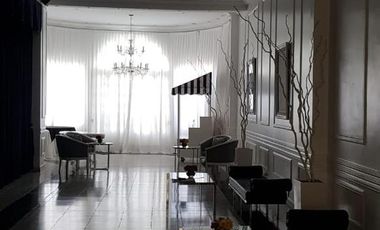 Edificio Comercial en estrategica ubicacion de Lomas de Zamora /  Temperley