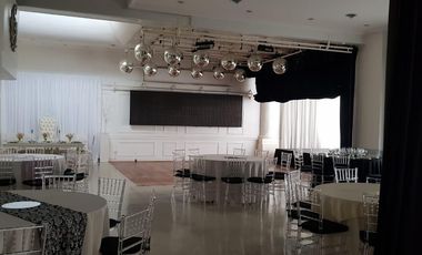 Edificio Comercial en estrategica ubicacion de Lomas de Zamora /  Temperley
