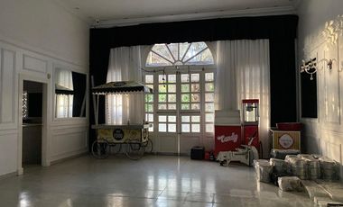 Edificio Comercial en estrategica ubicacion de Lomas de Zamora /  Temperley