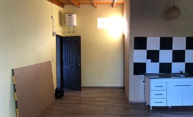 Departamento en primer piso monoambiente amplio- gabriel suarez alquiler