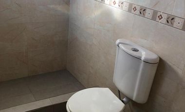 Departamento en primer piso monoambiente amplio- gabriel suarez alquiler