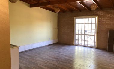 Departamento en primer piso monoambiente amplio- gabriel suarez alquiler