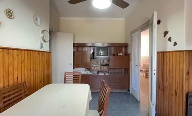 Chalet de 6 ambientes en venta en Haedo