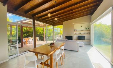 Casa en venta - 3 Dormitorios 2 Baños - 1.300Mts2 - Pinamar