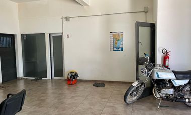 Galpón en  Venta