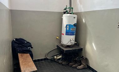 Galpón en  Venta