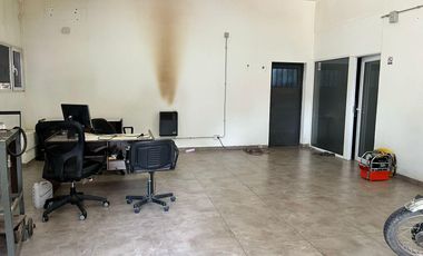 Galpón en  Venta