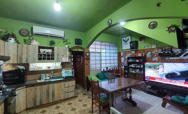 2 Casas en Monte Chingolo venta