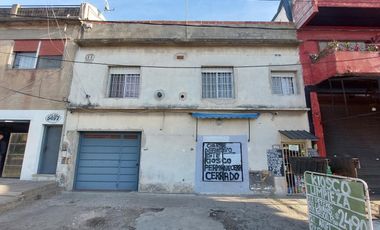 2 Casas en Monte Chingolo venta