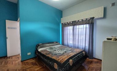 2 Casas en Monte Chingolo venta