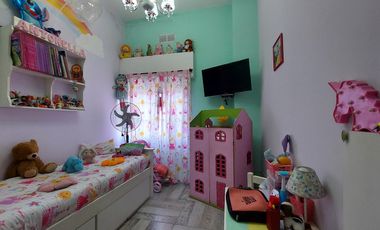 2 Casas en Monte Chingolo venta