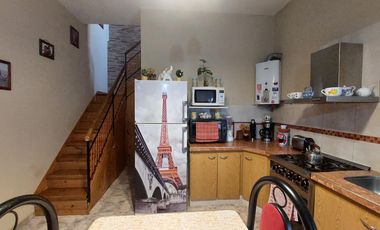 2 Casas en Monte Chingolo venta