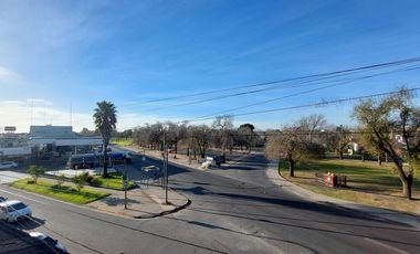 2 Casas en Monte Chingolo venta