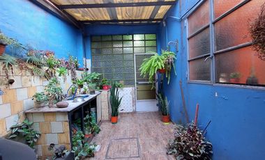 2 Casas en Monte Chingolo venta
