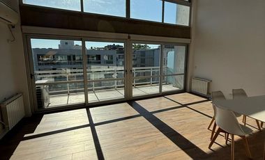 Departamento duplex en Vicente Lopez a una cuadra de Av. Libertador