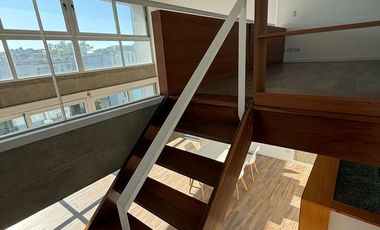 Departamento duplex en Vicente Lopez a una cuadra de Av. Libertador
