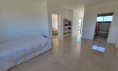 Casa Estilo contemporaneo en2 Plantas,  Puertos del Lago Escobar - Pileta con cascada