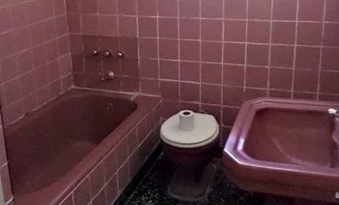 CHALET A METROS DE HIPOLITO YRIGOYEN