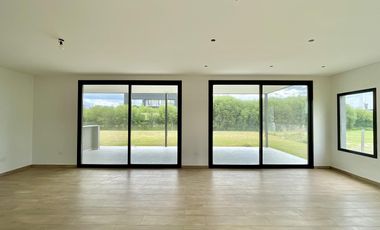 Casa en Venta en Puertos del Lago Barrio Ceibos A Estrenar
