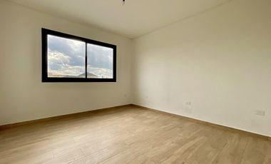 Casa en Venta en Puertos del Lago Barrio Ceibos A Estrenar
