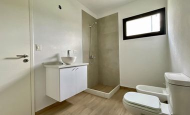 Casa en Venta en Puertos del Lago Barrio Ceibos A Estrenar