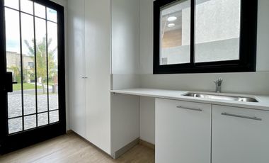 Casa en Venta en Puertos del Lago Barrio Ceibos A Estrenar