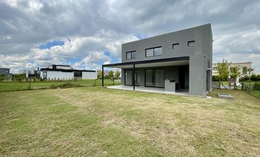Casa en Venta en Puertos del Lago Barrio Ceibos A Estrenar