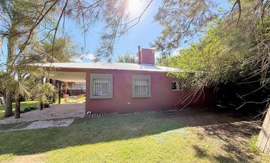 Quinta modena , quincho de grandes dimensiones y pileta. A mts de nueva circunvalación VENADO TUERTO.