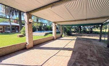 Quinta modena , quincho de grandes dimensiones y pileta. A mts de nueva circunvalación VENADO TUERTO.