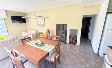 Quinta modena , quincho de grandes dimensiones y pileta. A mts de nueva circunvalación VENADO TUERTO.