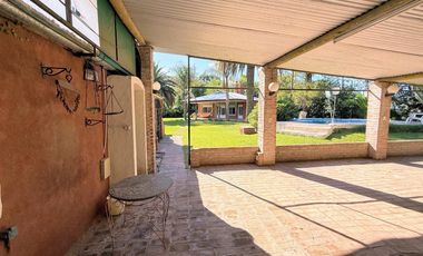 Quinta modena , quincho de grandes dimensiones y pileta. A mts de nueva circunvalación VENADO TUERTO.