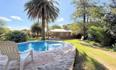 Quinta modena , quincho de grandes dimensiones y pileta. A mts de nueva circunvalación VENADO TUERTO.