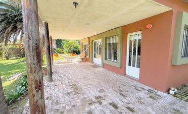 Quinta modena , quincho de grandes dimensiones y pileta. A mts de nueva circunvalación VENADO TUERTO.