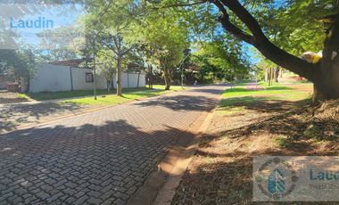 Gran terreno en  en venta  en esquina sobre Av. Tomas Guido  ideal para Duplex