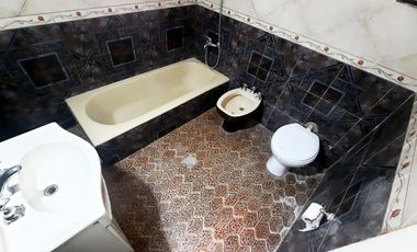 Casa-San Justo-Isidro Casanova-3ambientes-cochera-patio-oportunidad-permuta-financiación,lote propio