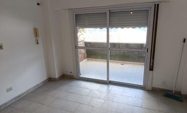Departamento de un ambiente Moron Sur