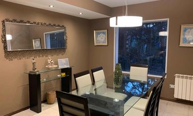 Casa en venta - 4 Dormitorios 4 Baños - Cocheras - 1.007Mts2 - Benavidez