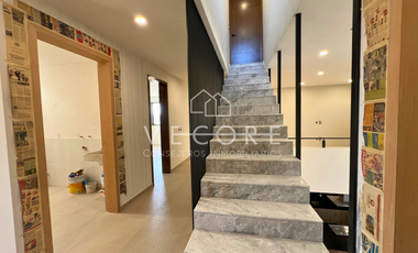 CASA EN VENTA EN BOSQUE CEDROS, ARBOLADA BOSQUES DE SANTA ANITA, TLAJOMULCO