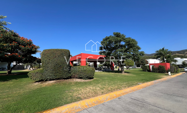 CASA EN VENTA EN BOSQUE CEDROS, ARBOLADA BOSQUES DE SANTA ANITA, TLAJOMULCO