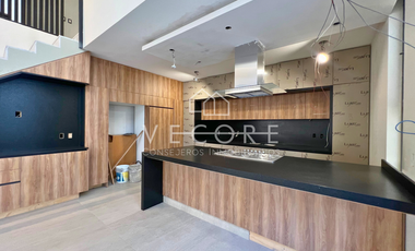 CASA EN VENTA EN BOSQUE CEDROS, ARBOLADA BOSQUES DE SANTA ANITA, TLAJOMULCO