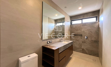 CASA EN VENTA EN BOSQUE CEDROS, ARBOLADA BOSQUES DE SANTA ANITA, TLAJOMULCO