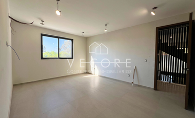 CASA EN VENTA EN BOSQUE CEDROS, ARBOLADA BOSQUES DE SANTA ANITA, TLAJOMULCO