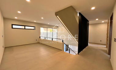 CASA EN VENTA EN BOSQUE CEDROS, ARBOLADA BOSQUES DE SANTA ANITA, TLAJOMULCO