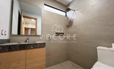 CASA EN VENTA EN BOSQUE CEDROS, ARBOLADA BOSQUES DE SANTA ANITA, TLAJOMULCO